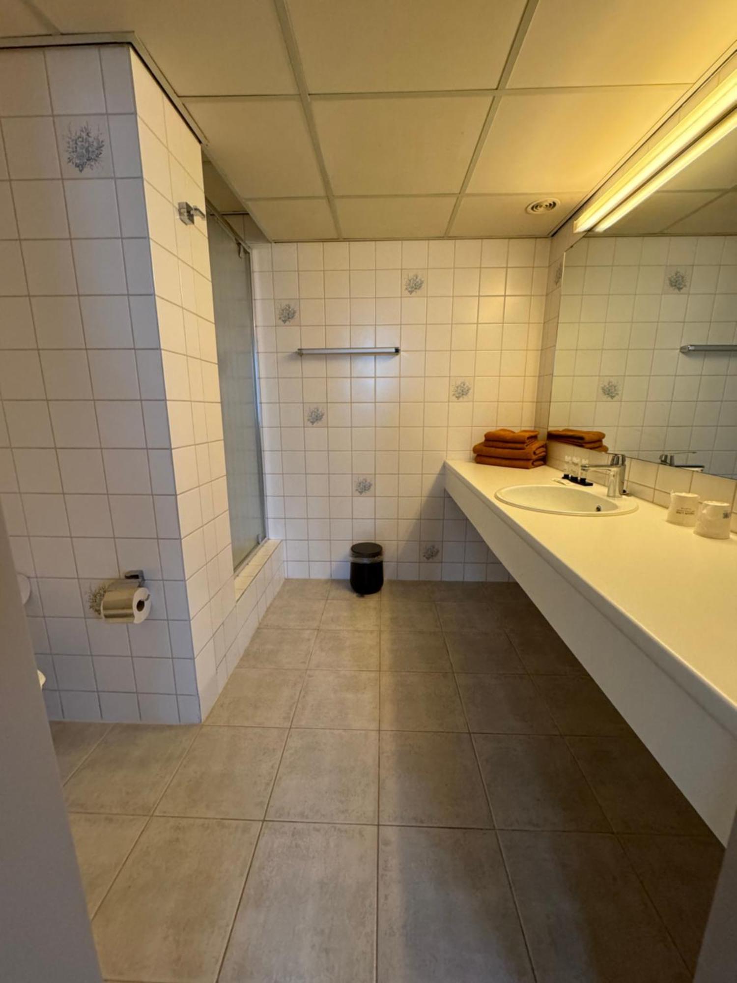 Bed and Breakfast Ouwe Schuure Sluis Exterior foto