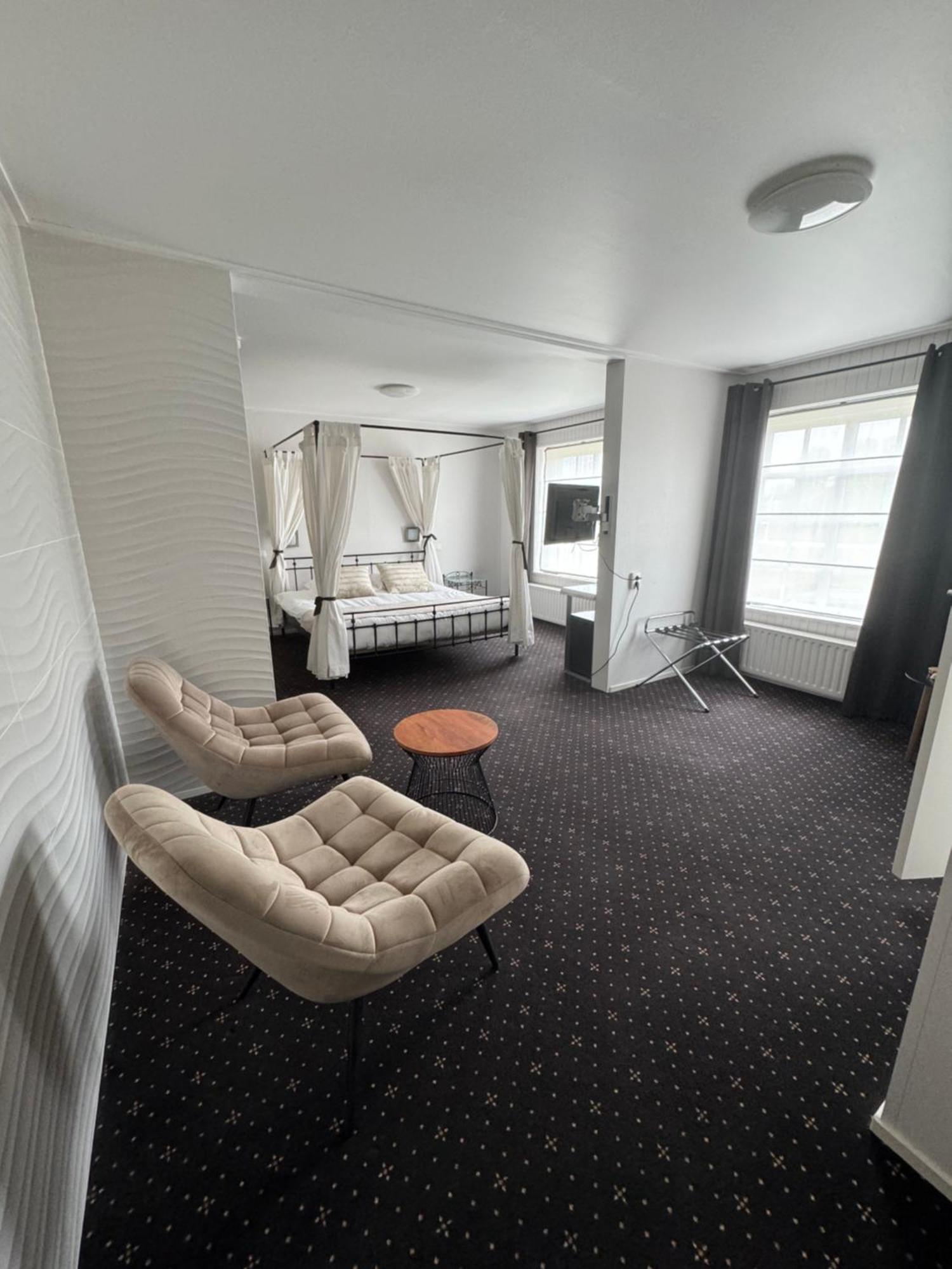 Bed and Breakfast Ouwe Schuure Sluis Exterior foto