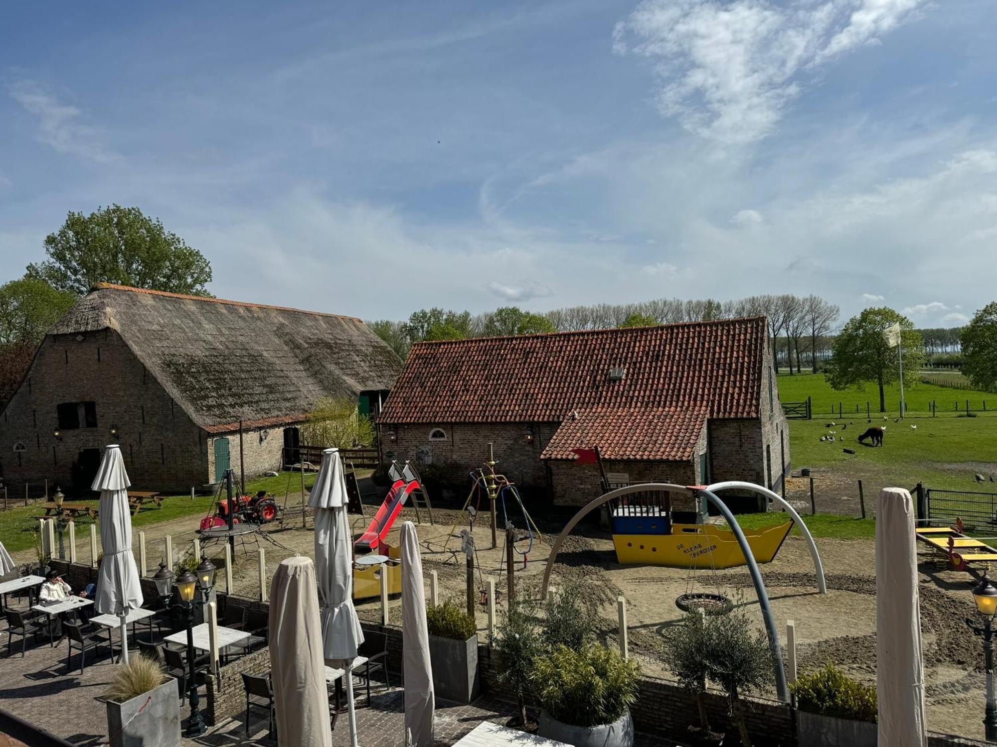 Bed and Breakfast Ouwe Schuure Sluis Exterior foto