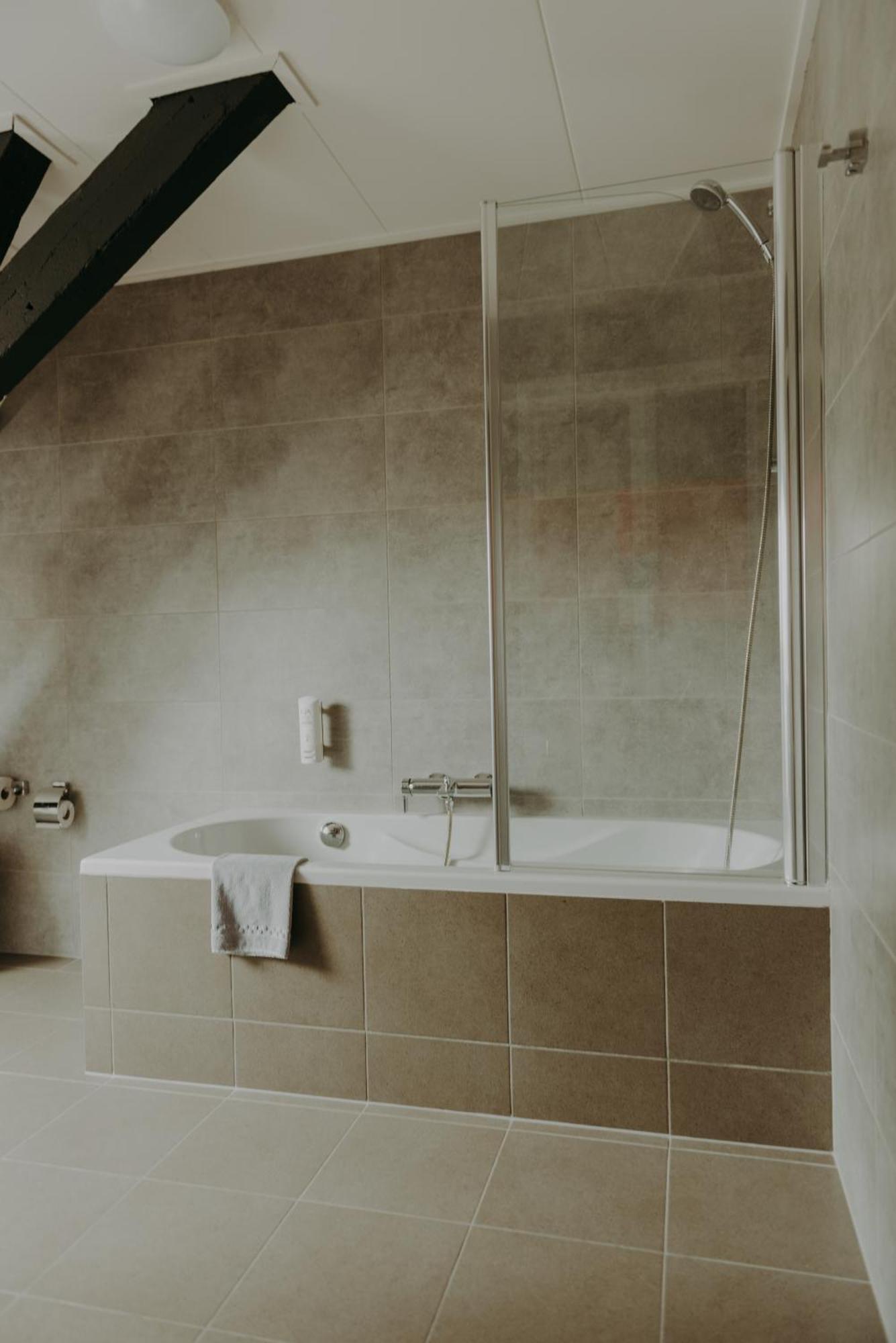 Bed and Breakfast Ouwe Schuure Sluis Exterior foto